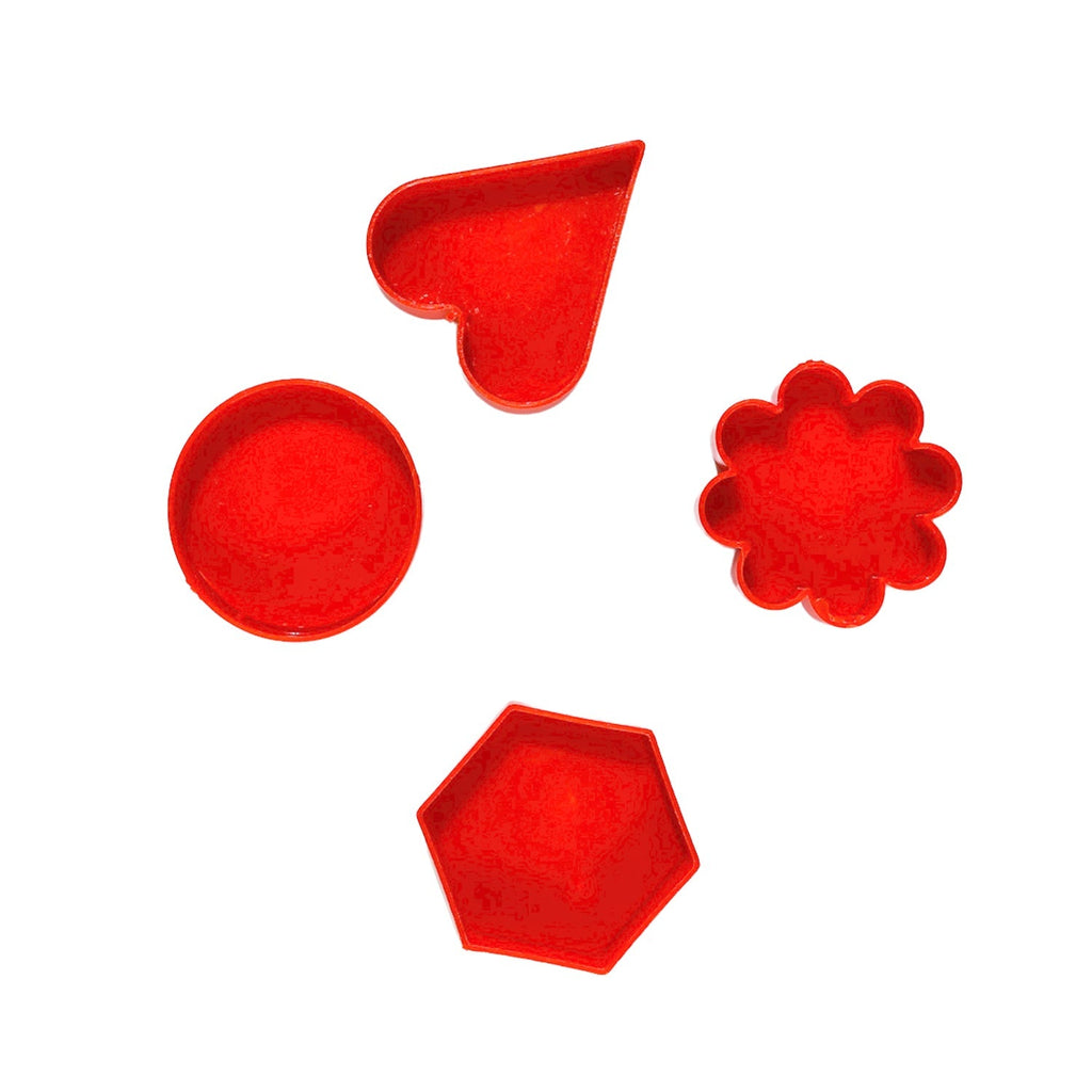 Detailed view of the easy-to-use cookie cutter set for all ages.