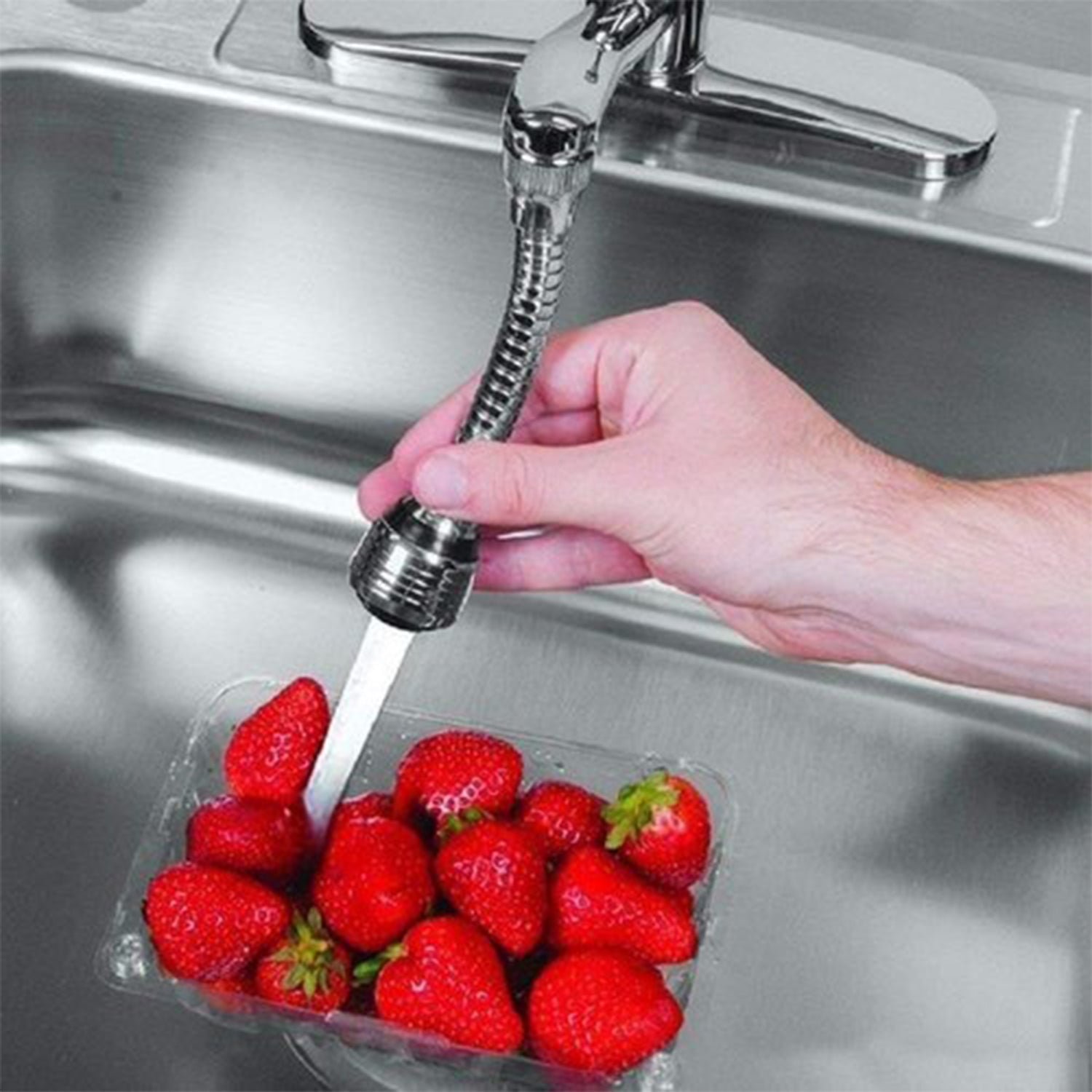 Flexible water sprayer with multiple spray patterns for efficient lawn care.