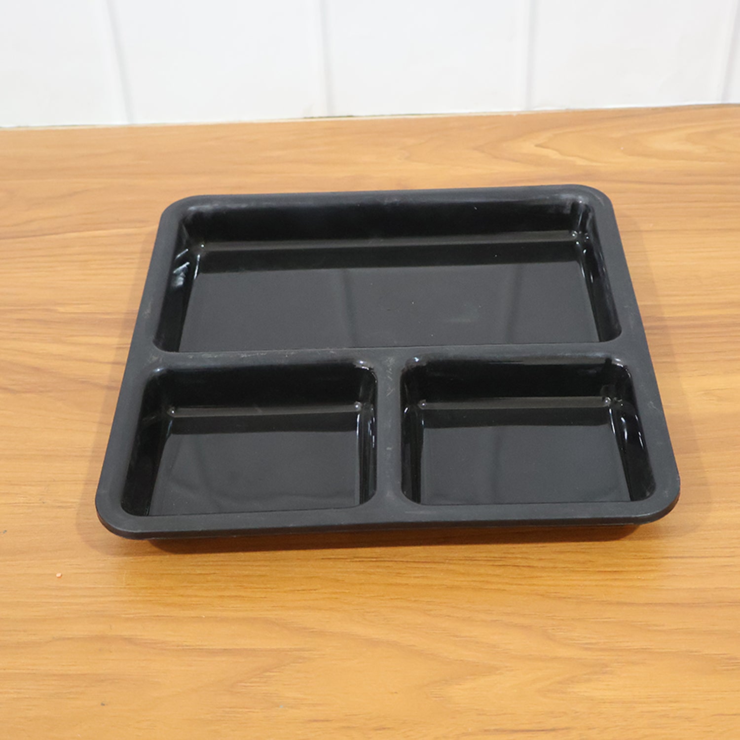 Black plastic 3-compartment serving tray for organized meals