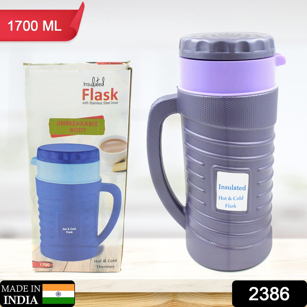 Ergonomic design of a Nekza insulated flask for easy pouring.