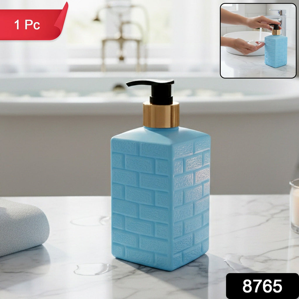 Refillable plastic soap dispenser pump bottle for home use