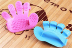 Pet grooming gloves designed for short hair breeds