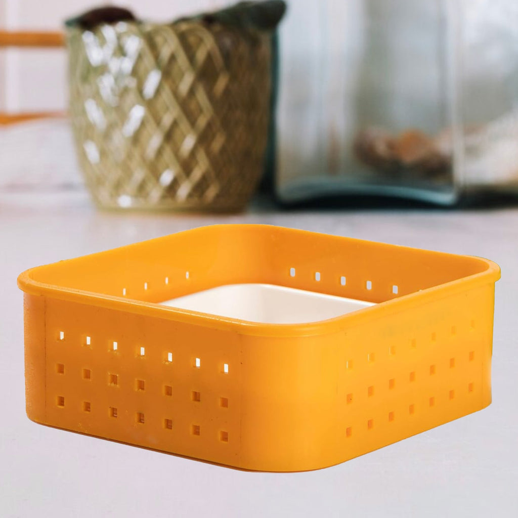 Unbreakable plastic Paneer Maker with lid, ideal for daily kitchen use.