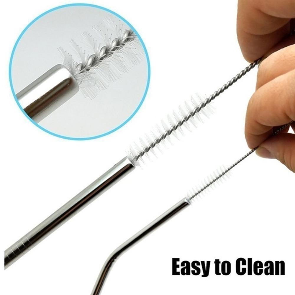 Pack of one stainless steel straw cleaning brush.