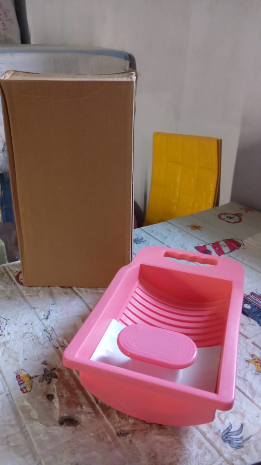 Practical socks washing board for quick and easy cleaning of small garments.