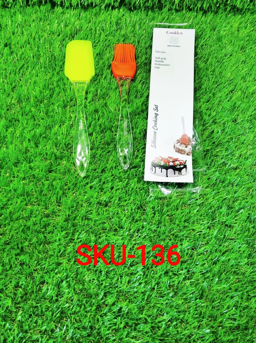 Complete set of silicone kitchen tools for baking and cooking.