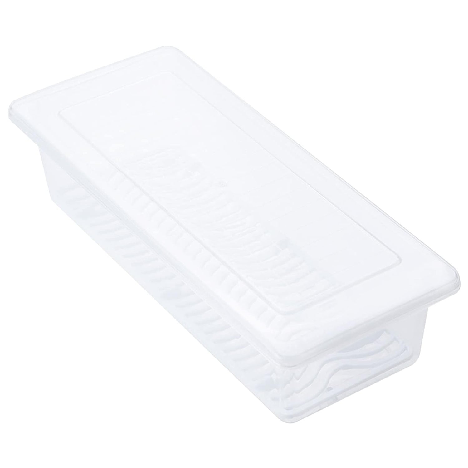 Plastic container with lid and drain plate, ideal for vegetable storage in the fridge.