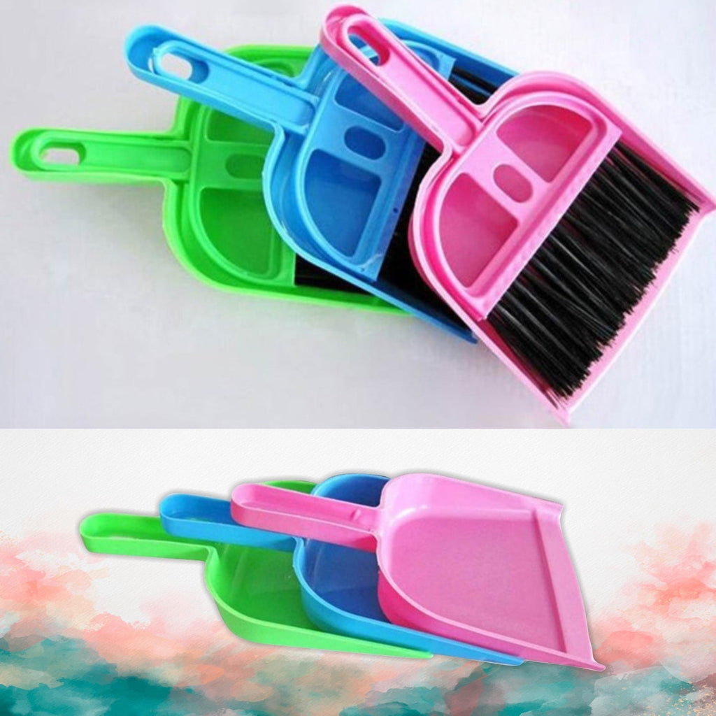 Lightweight plastic dustpan with mini broom for effortless daily cleaning tasks.