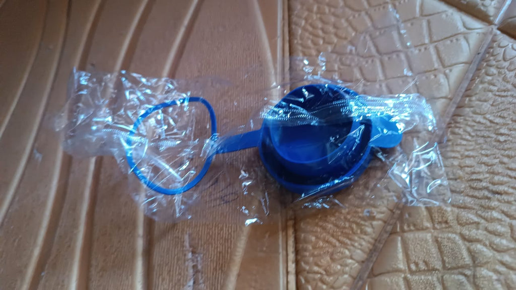 Replacement water jug cap made of flexible silicone for water bottles