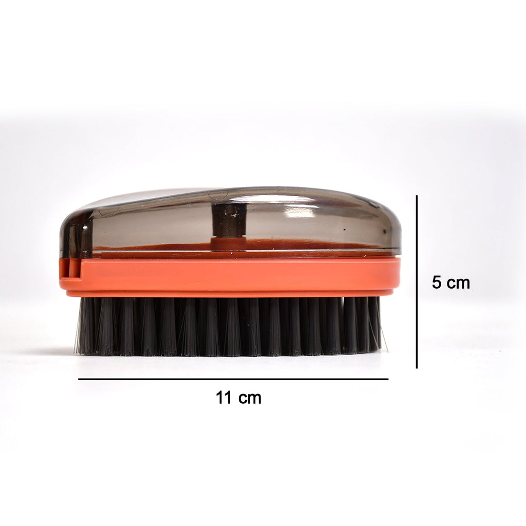A single wet and dry cleaning brush with a comfortable handle, ideal for daily chores.