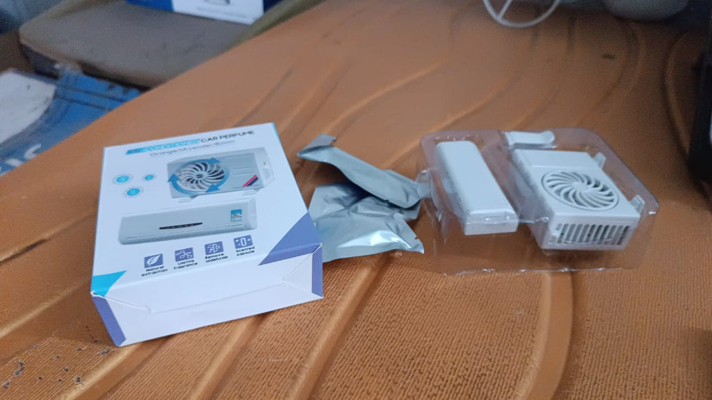 Packaging box of the solar-powered car air freshener with diffuser