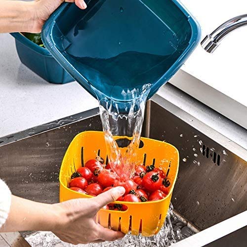 Durable collapsible colander and drainer for kitchen made from food-grade PP.