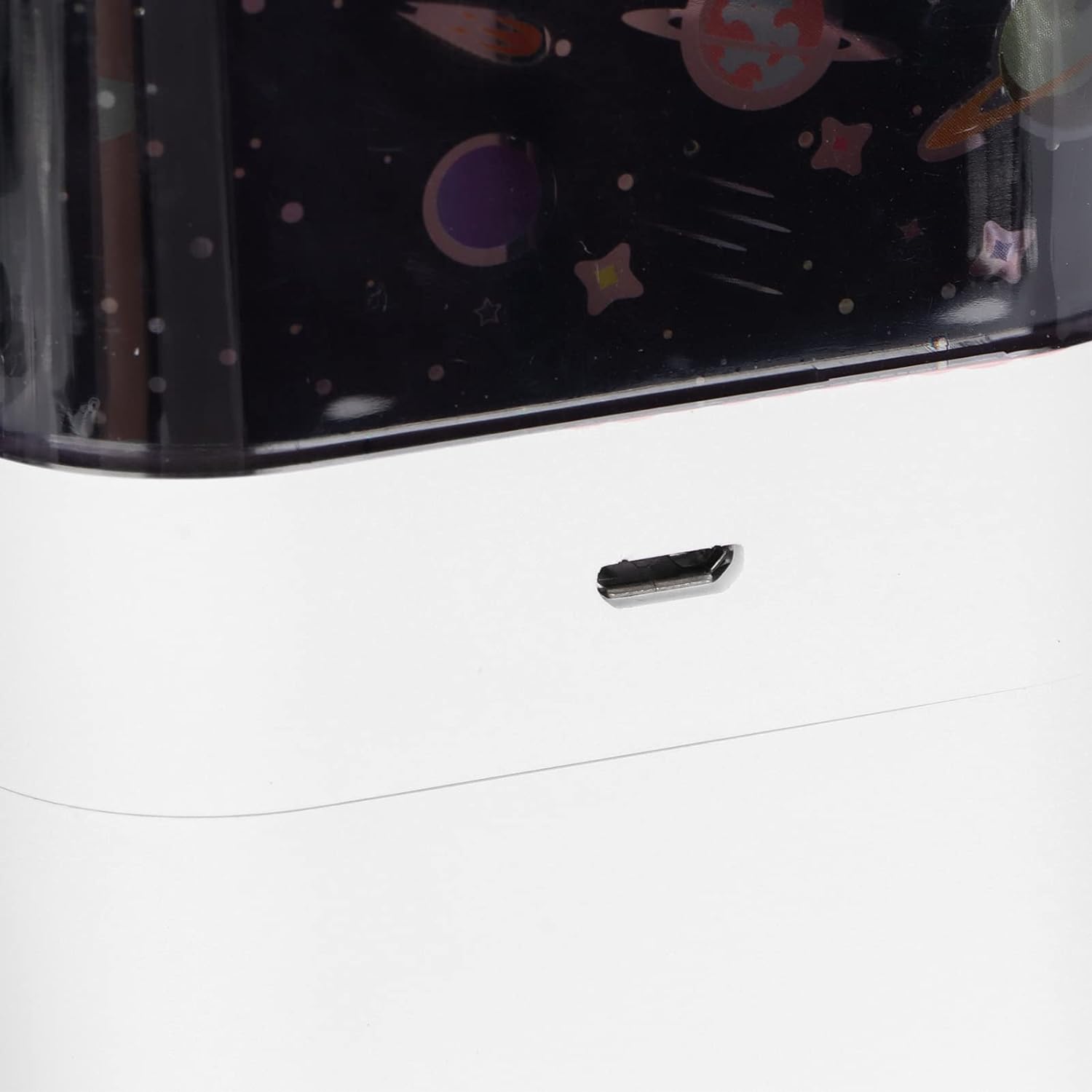 Ultrasonic humidifier function of the Star Night Light Projector, releasing fine mist.