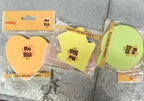 Star-shaped sticky notes on desk for quick reminders
