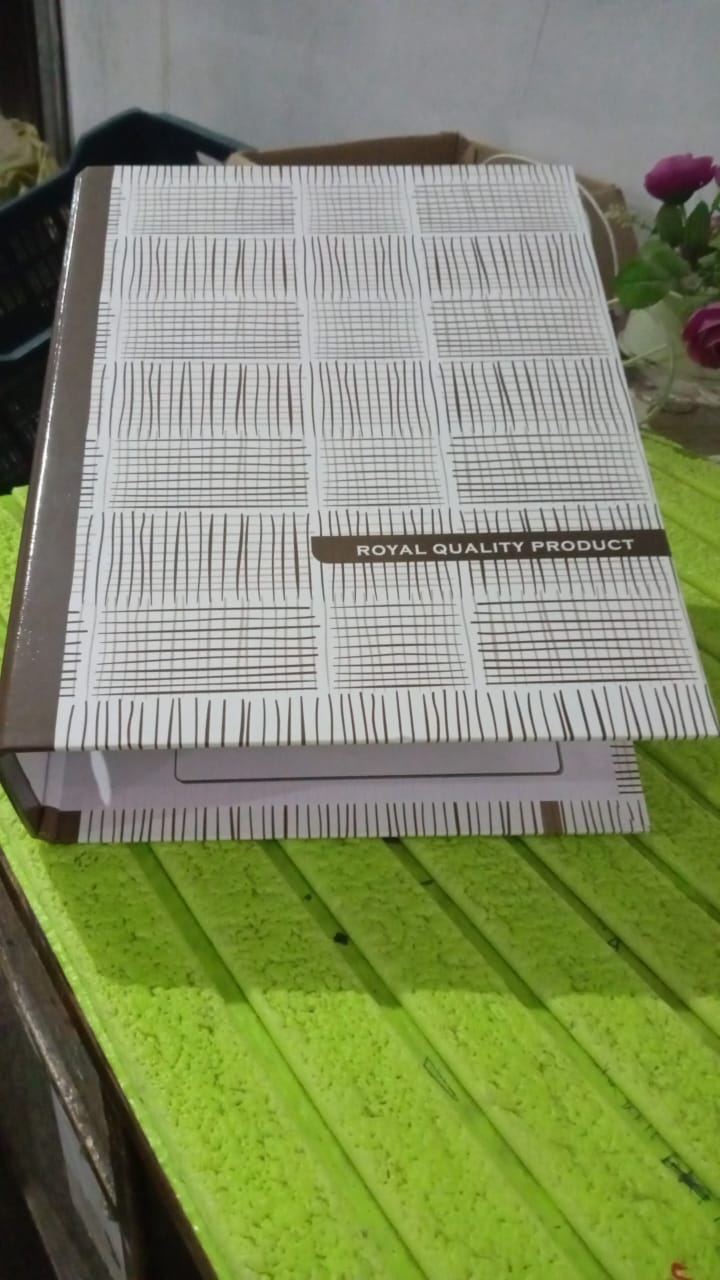 Side profile of the Lever Arch File Organizer, highlighting its durable construction.