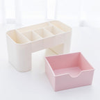 Empty cutlery box ready to organise your kitchen utensils.