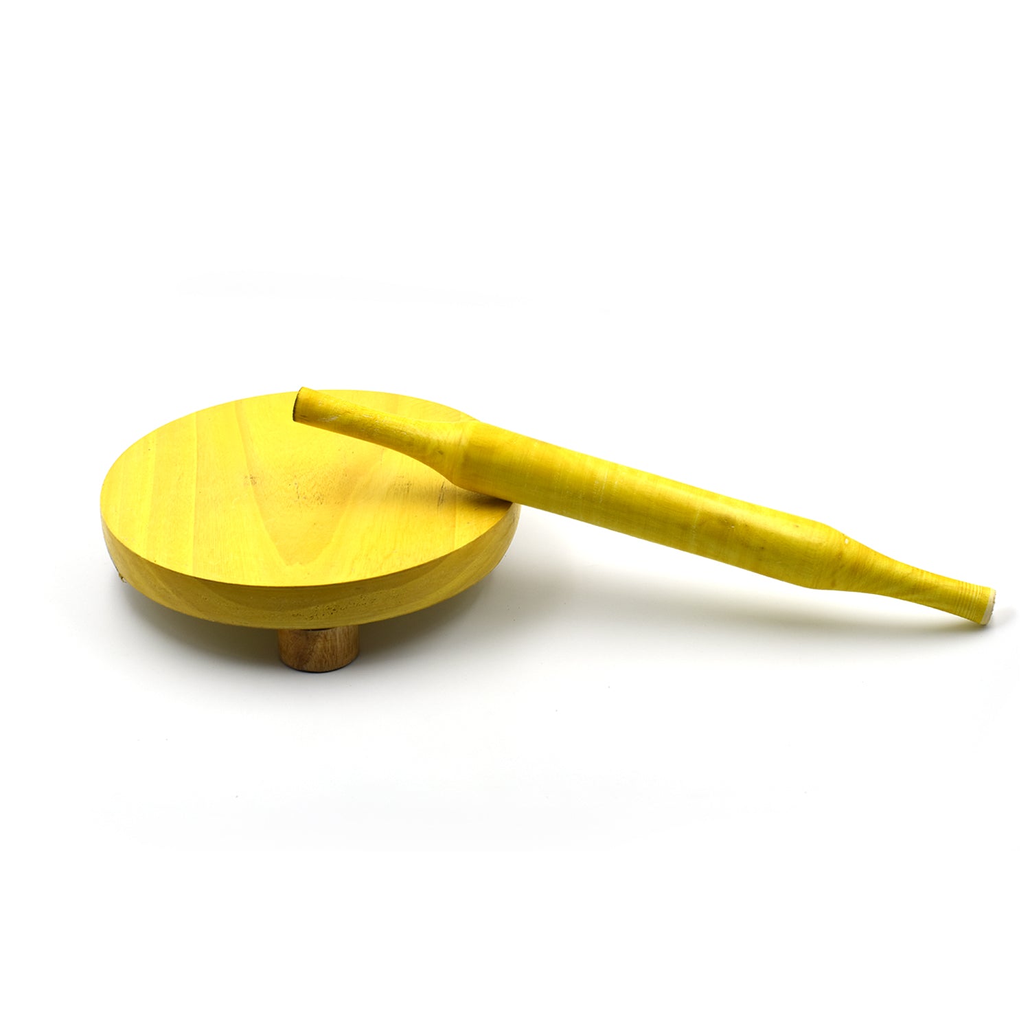 High-quality wooden patala providing a stable surface for consistent dough rolling.