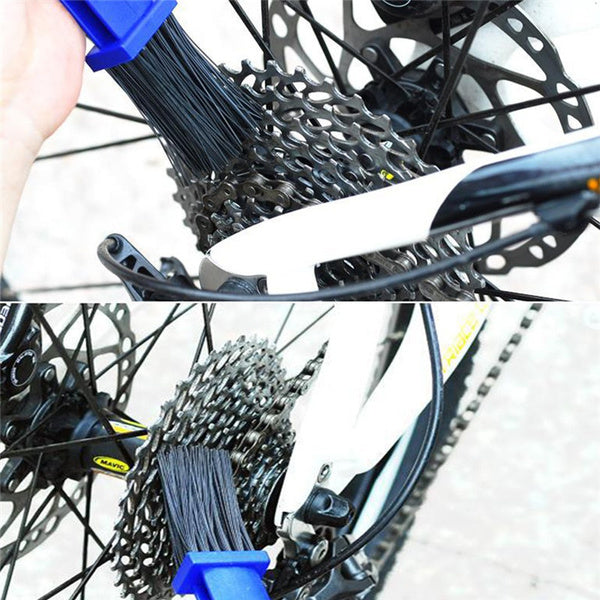 High-quality chain cleaner tool suitable for both bicycle and motorbike chain maintenance.
