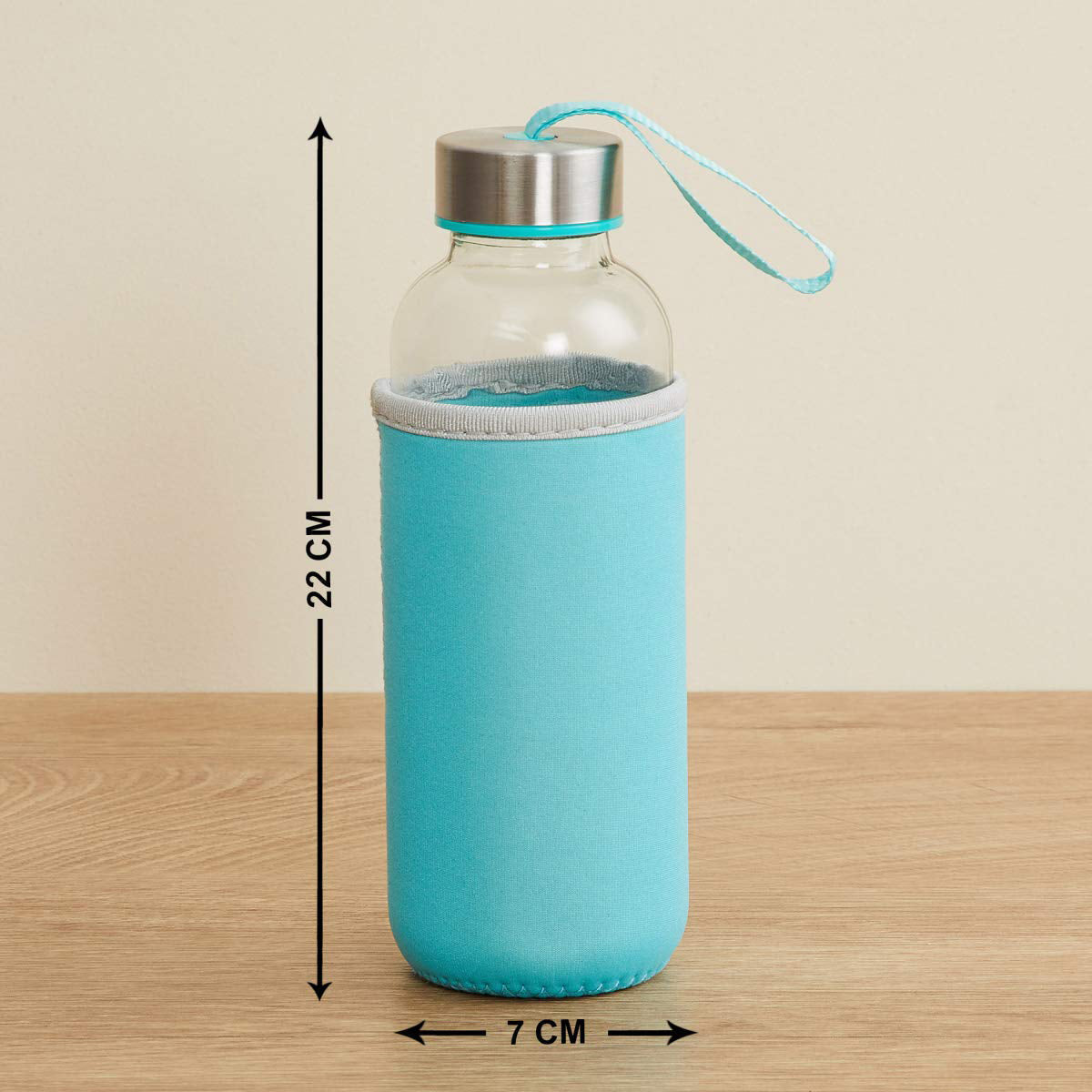 Close-up of the leakproof lid on the Own Hydrate glass water bottle.