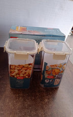 Durable airtight kitchen storage container for grains and snacks