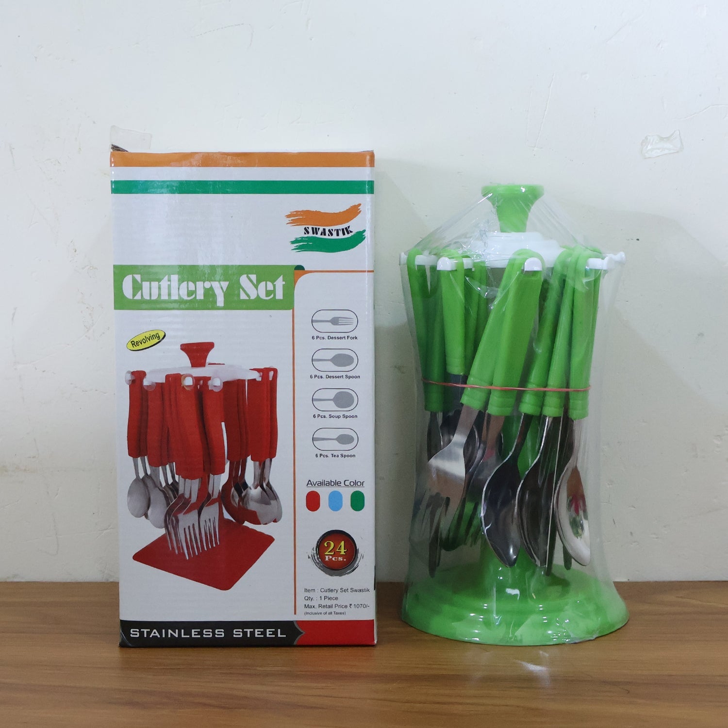 Fully loaded rotating stand with 24-piece stainless steel cutlery set