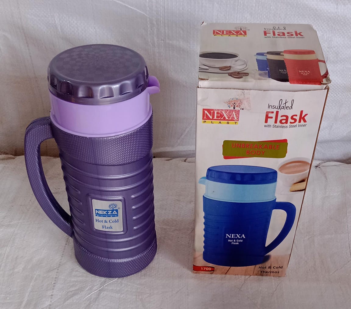 Durable stainless steel thermos flask by Nekza.