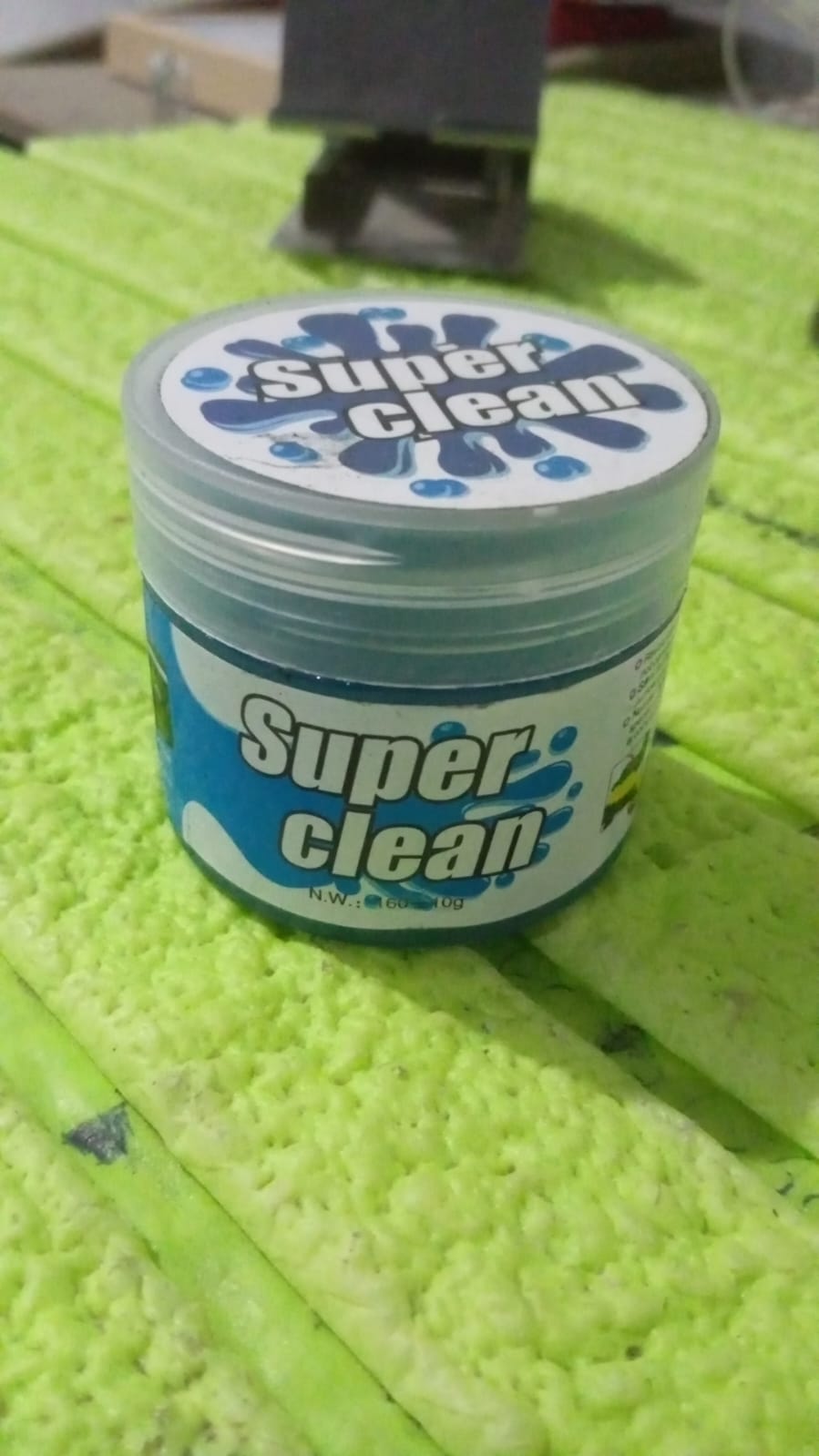 Velvet Wipe cleaning gel demonstrating its ability to lift dirt without leaving residue.
