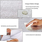 Detailed view of the 45cm wide aluminium kitchen foil roll.