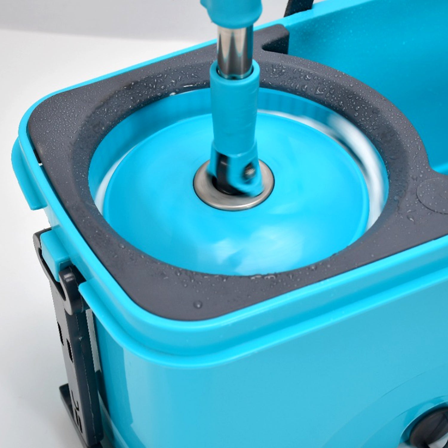 Quick spin mop for spotless floors, ideal for Indian households.