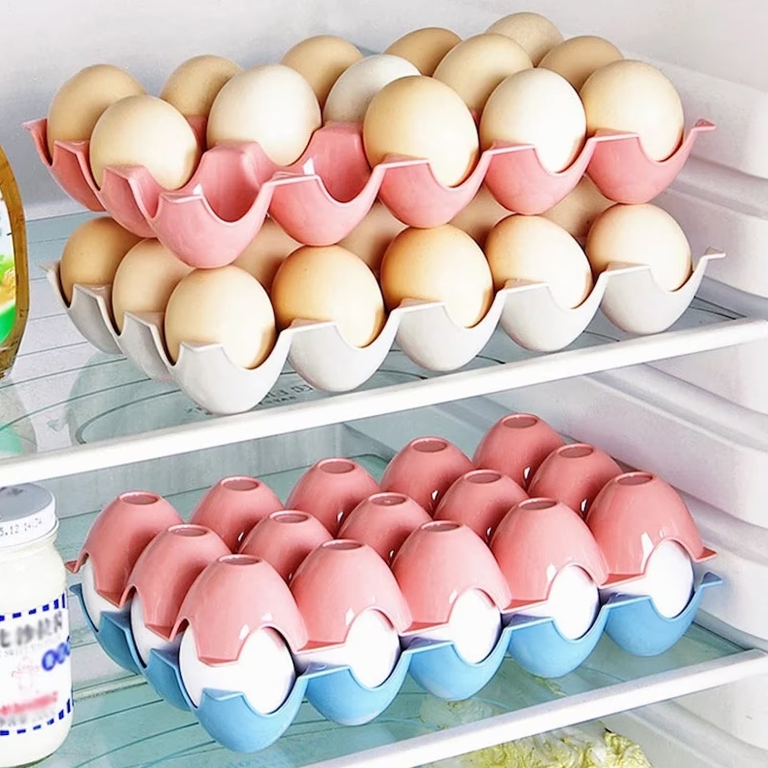 Close-up of the compartments in the 15 egg storage holder.