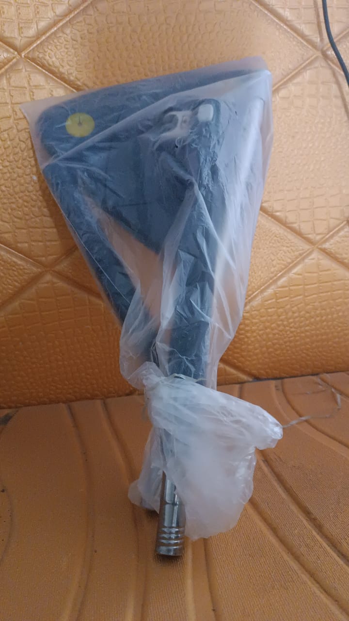 The compact Triangle Cleaning Mop showing its push-pull wringing mechanism.