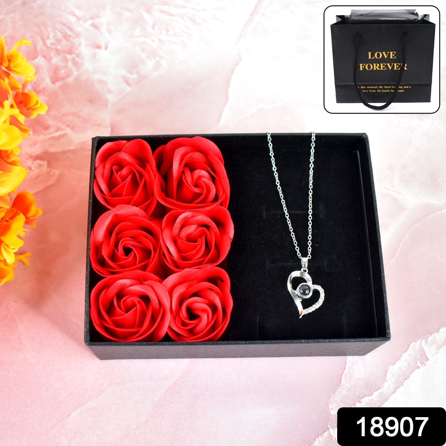 Rose Amour gift set with lasting soap roses and necklace