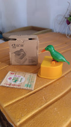 Bird-shaped portable toothpick dispenser with large capacity for dining use