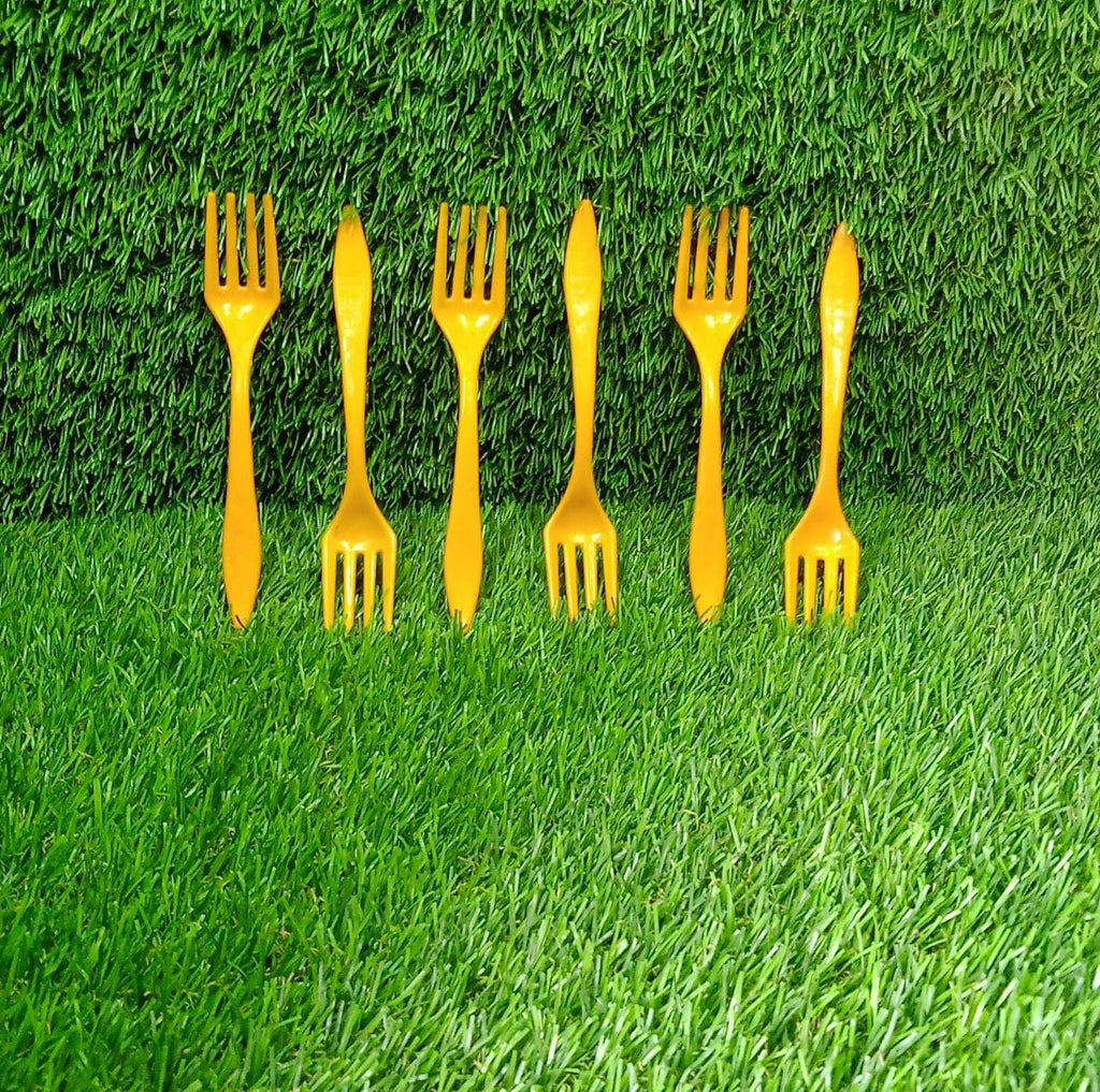 Entire collection of the 6-piece plastic serving fork set, ready for use.