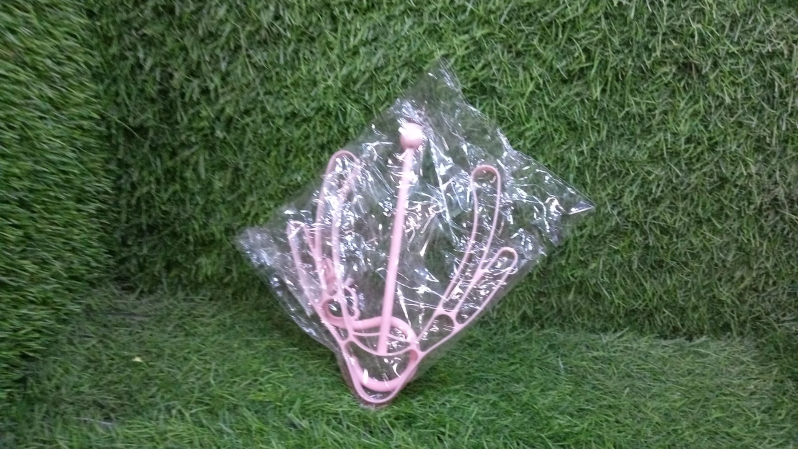 Empty Organivo shoe drying hanger, ready for use.