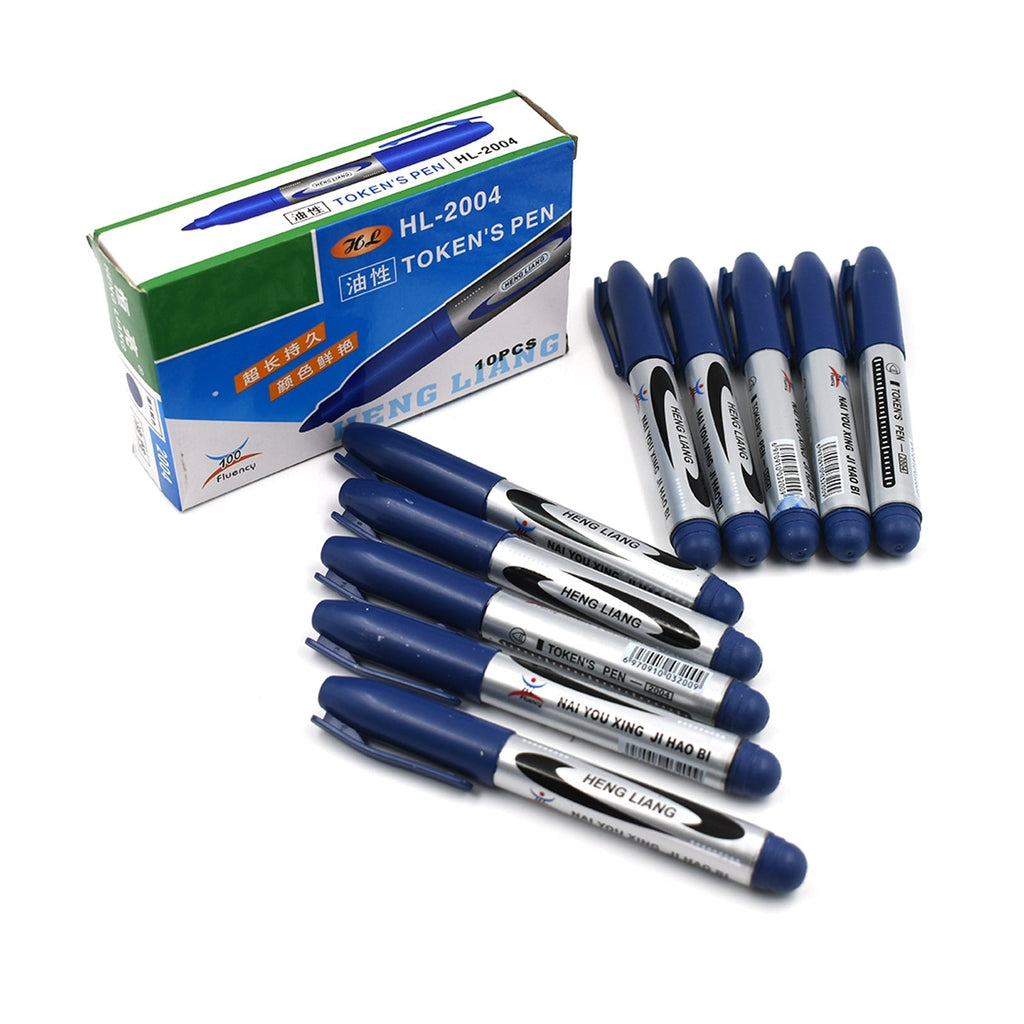 Multiple blue permanent markers, ready for effective whiteboard presentations.