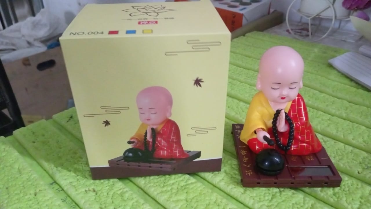 Packaging box for the Styleva solar Buddha statue, ensuring safe delivery.