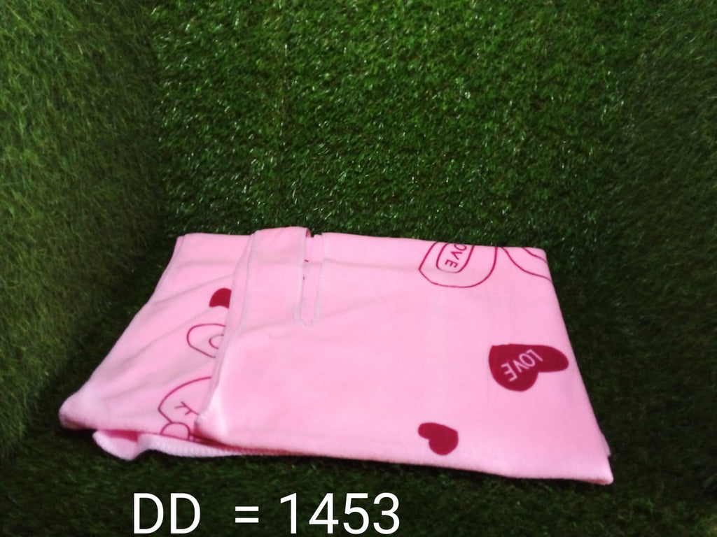 Close-up of fluffy, super absorbent cotton bath wrap texture.