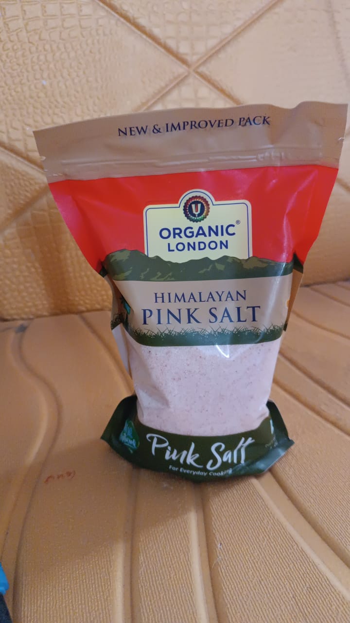 Infographic illustrating health benefits of mineral rich Himalayan Pink Salt