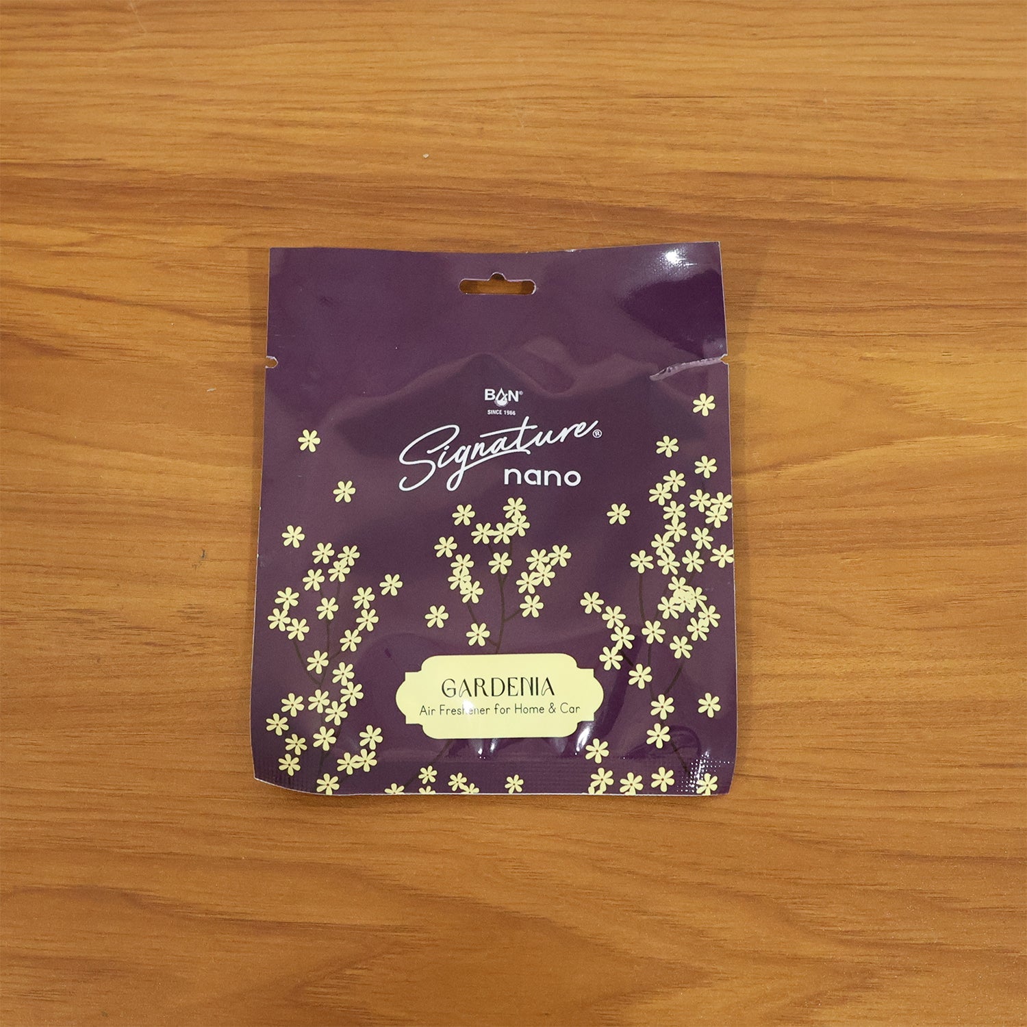 Multiple Gardenia air freshener sachets displayed for room and vehicle use.