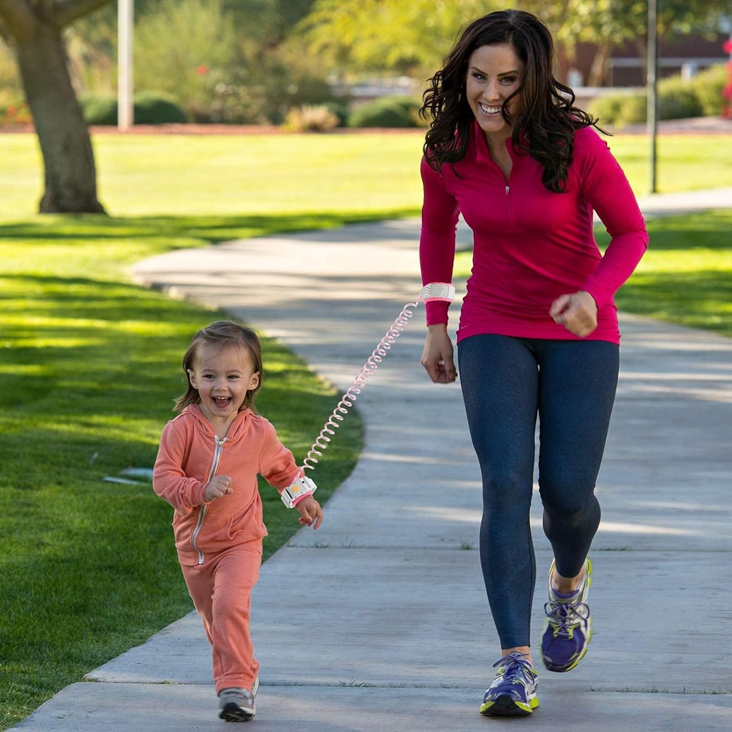 Soft wristbands on kids safety leash for toddlers
