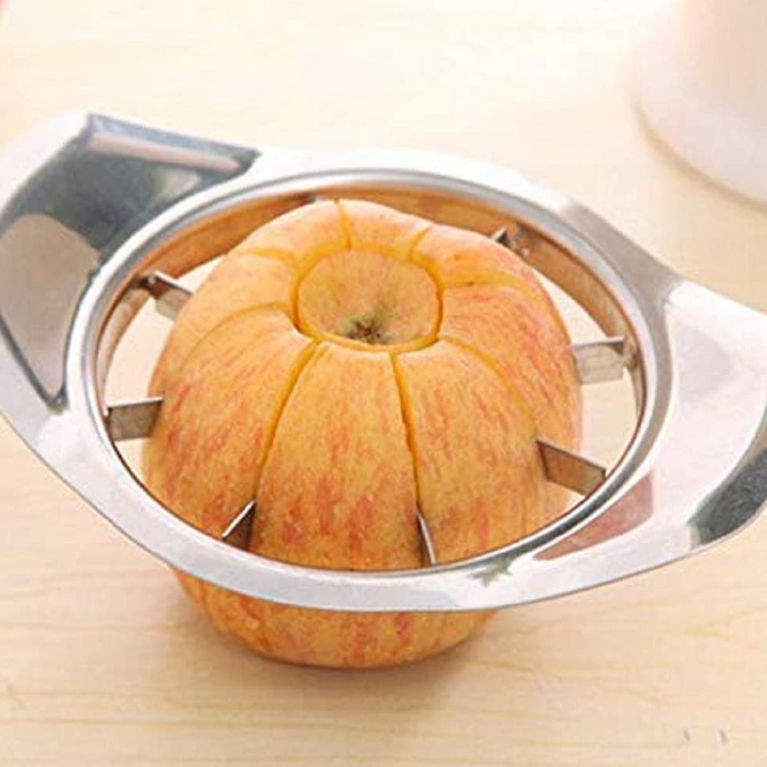 Efficient fruit slicer with core removal feature