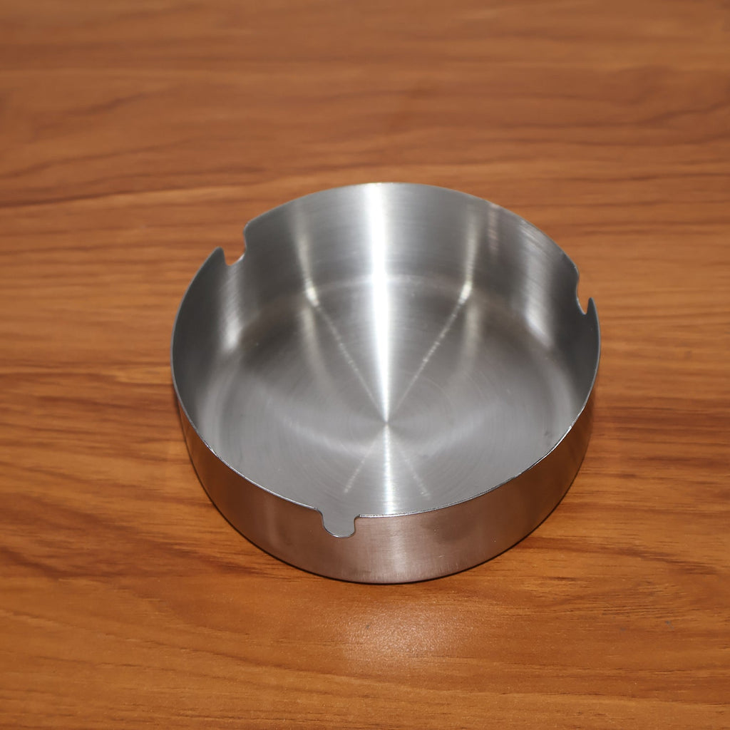 Durable steel ashtray with smooth interior for easy cleaning