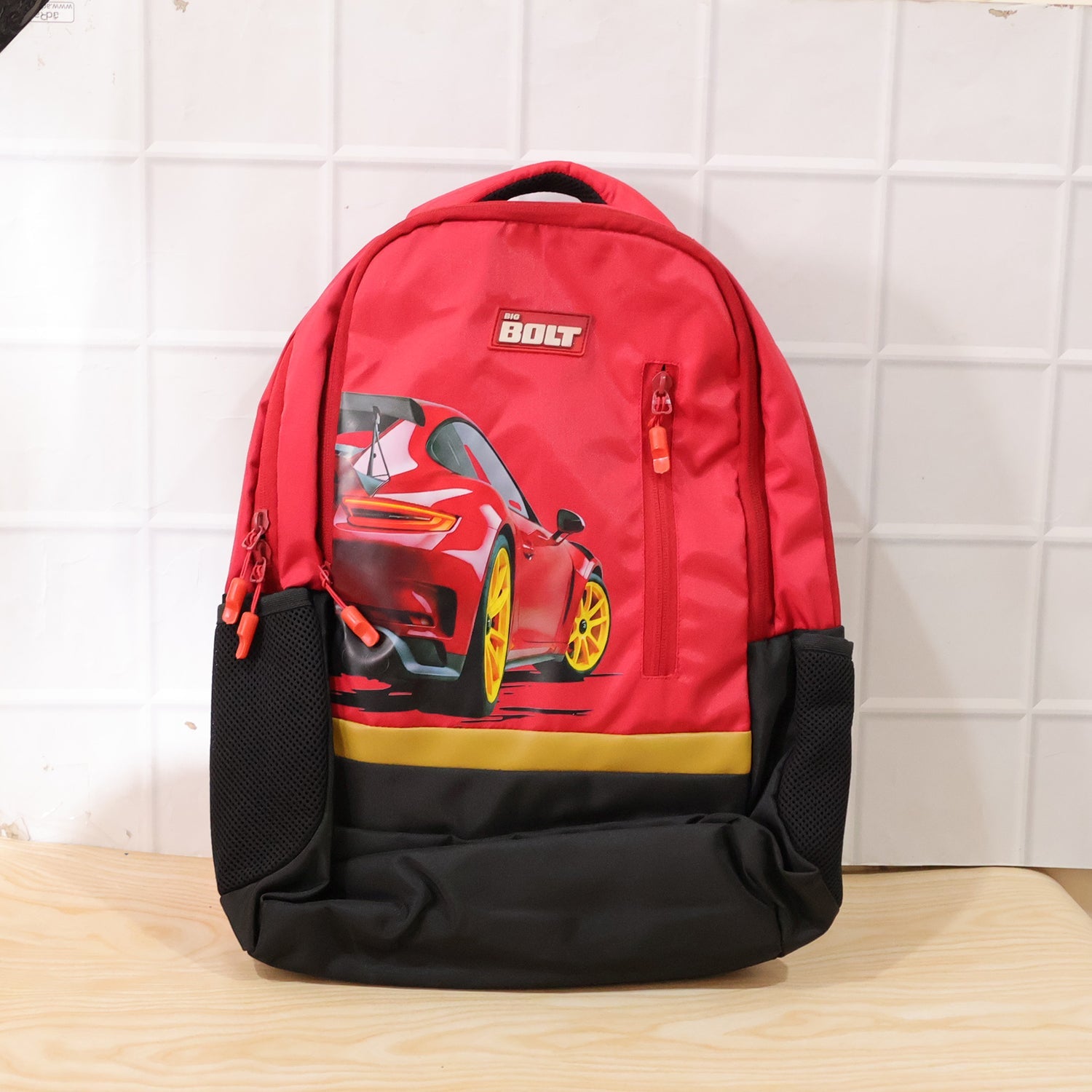 Lightweight and spacious school backpack for children