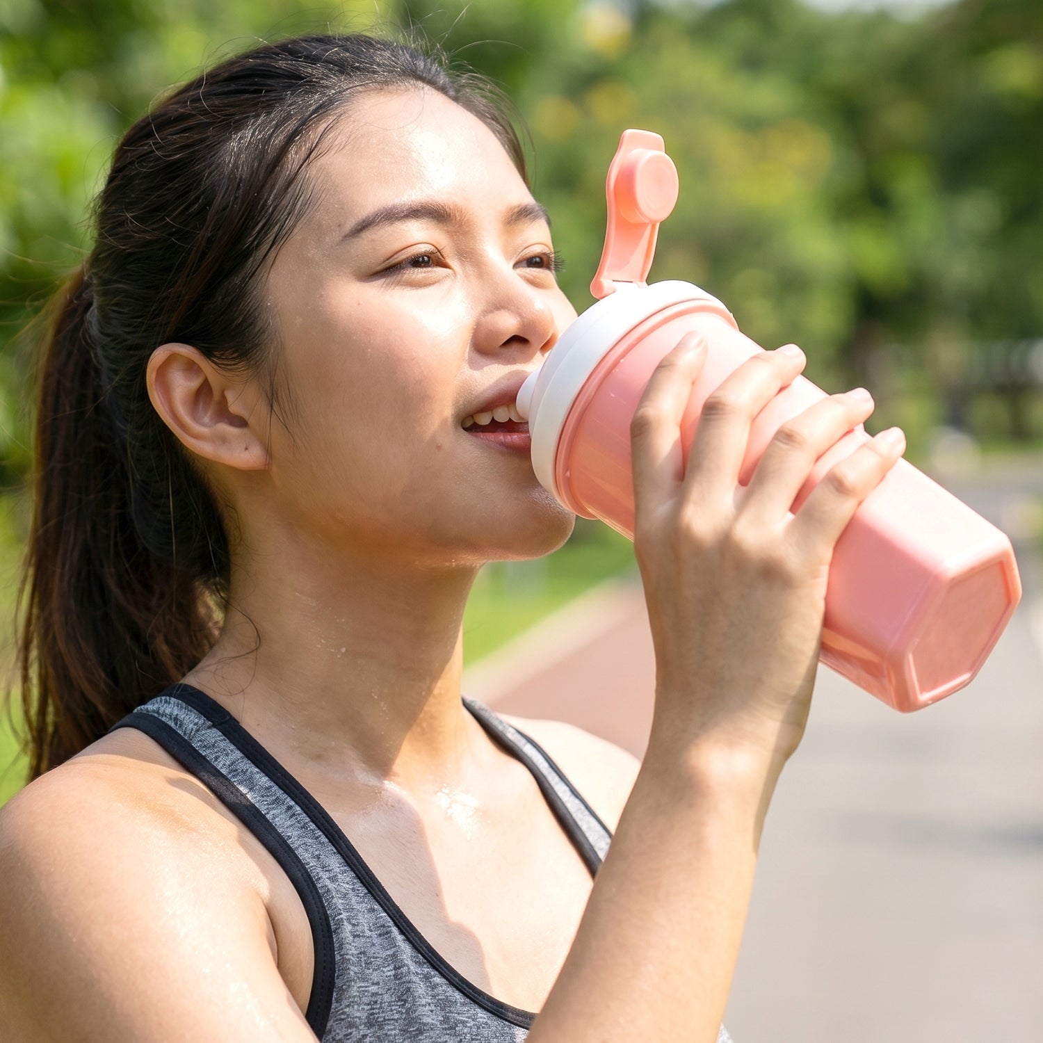 fitness shaker cup bottle with durable construction