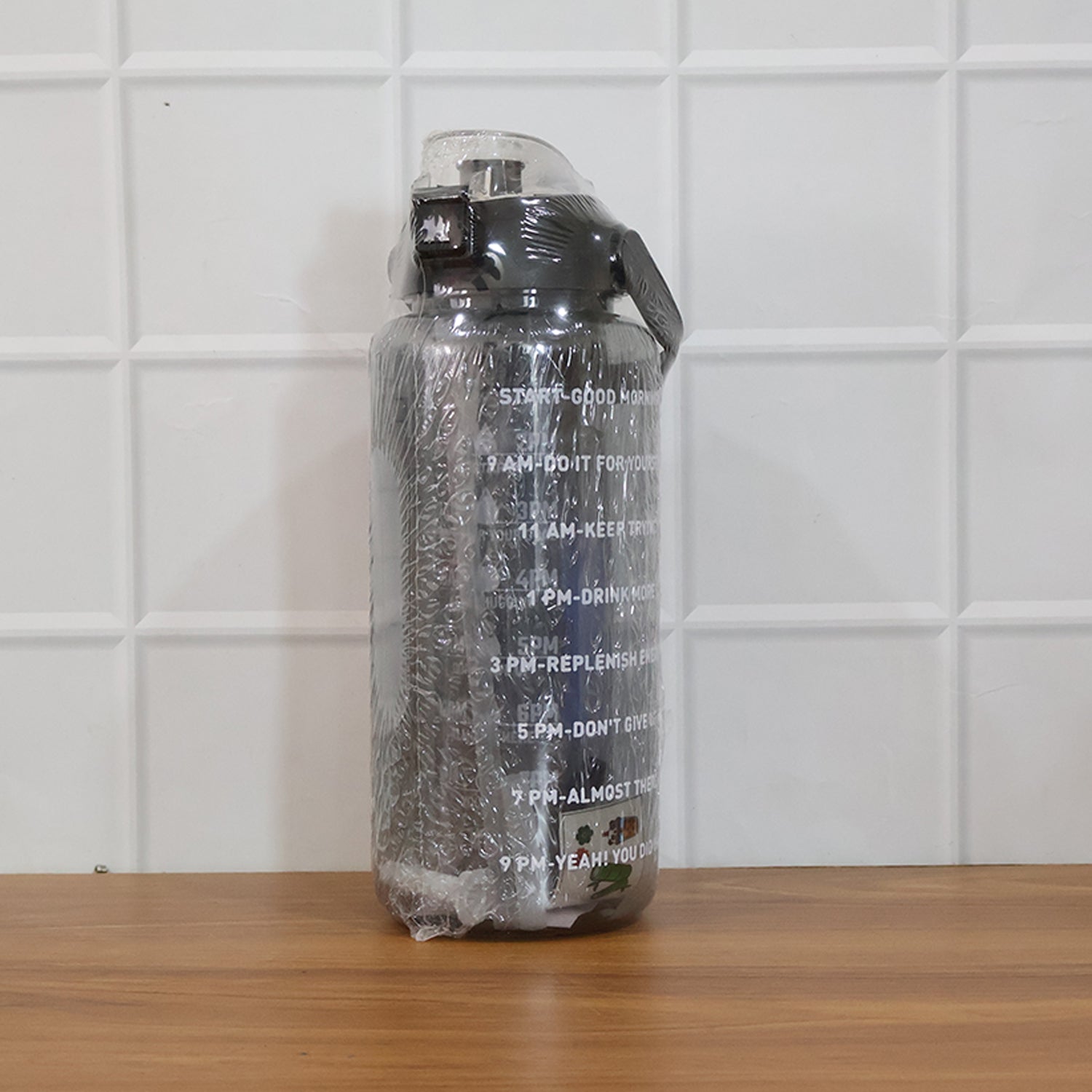 Extra image showcasing the 3 in 1 multipurpose water bottle set with leakproof lids