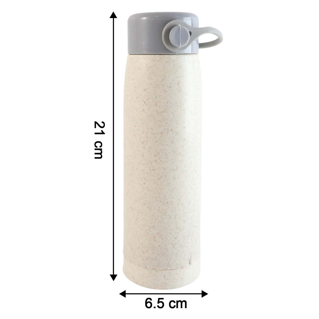 Size comparison of the compact 380ml glass water bottle, perfect for daily hydration.