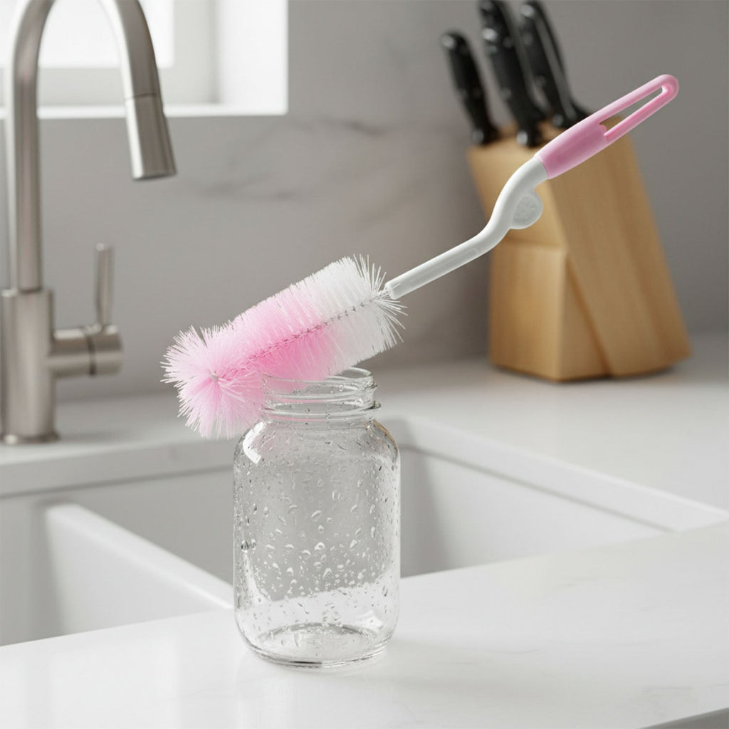 Baby bottle brush designed for deep and effective cleaning
