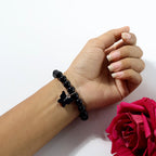 Glossy round beads detail on stretch elastic bracelet