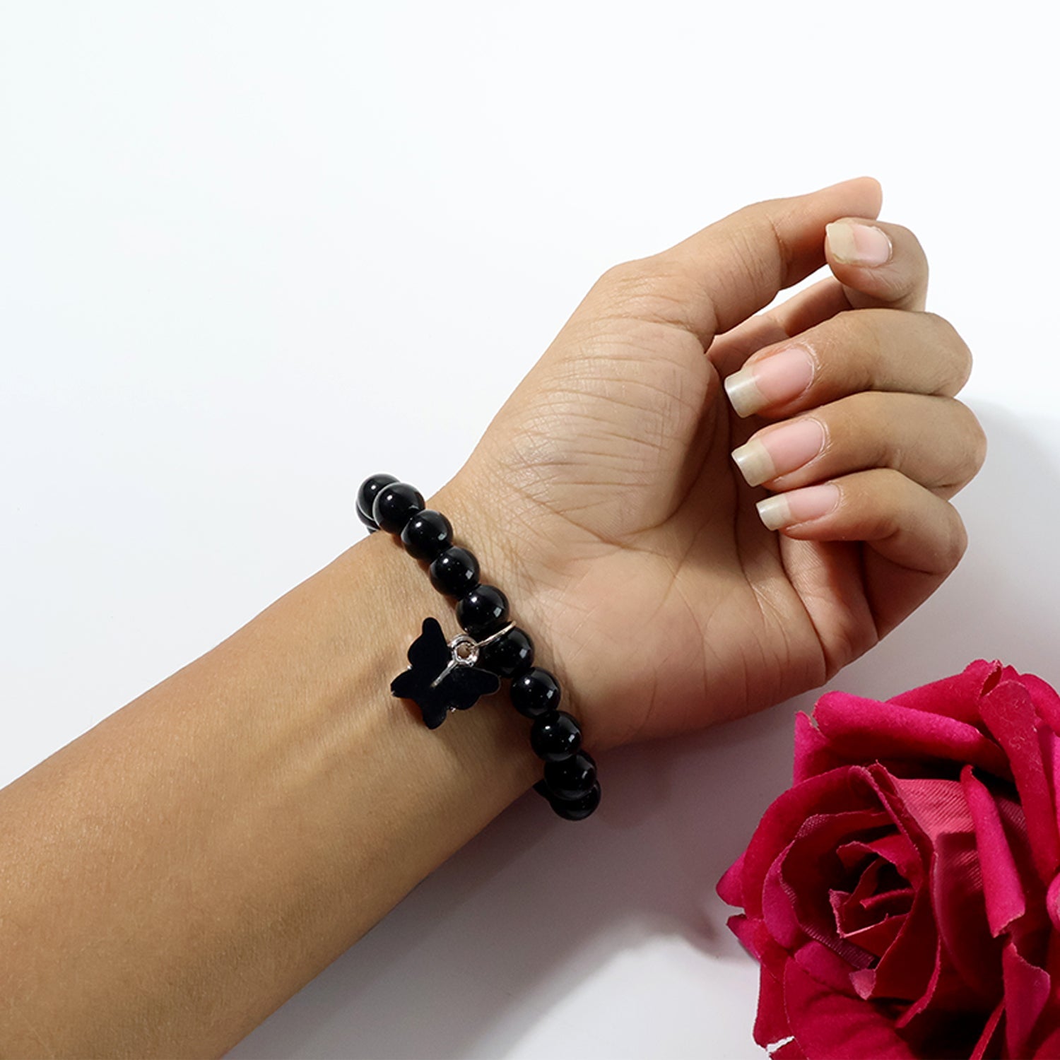 Glossy round beads detail on stretch elastic bracelet